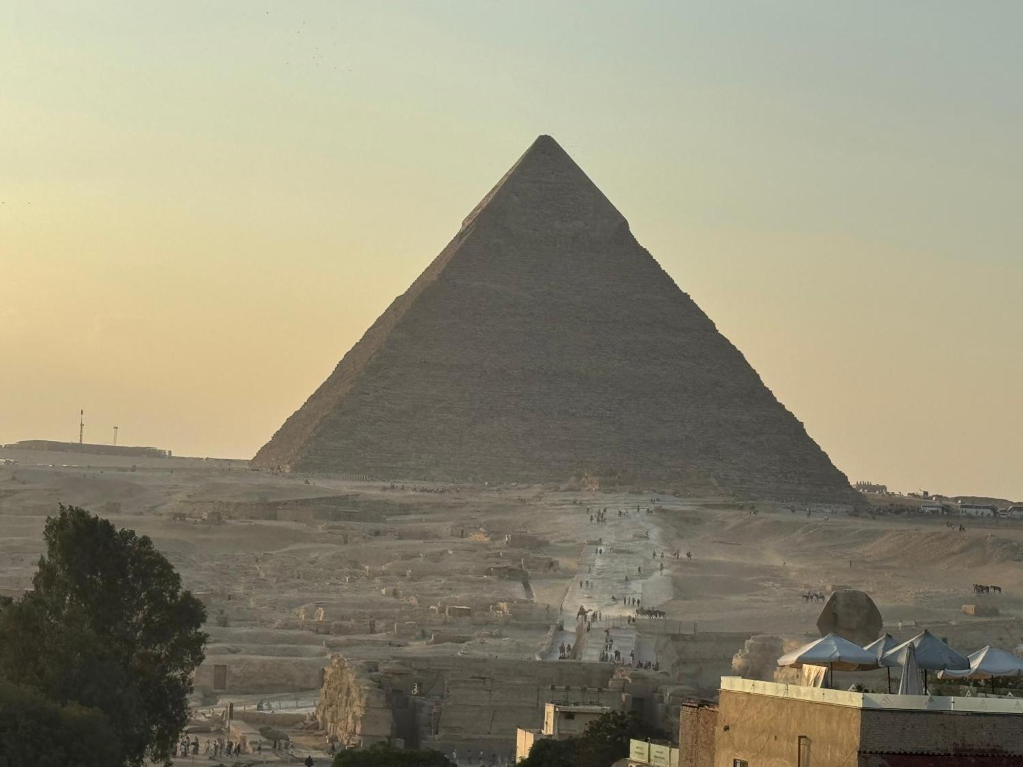 Pyramids And Sphinx Hotel Kafrat al Jabal Exterior photo